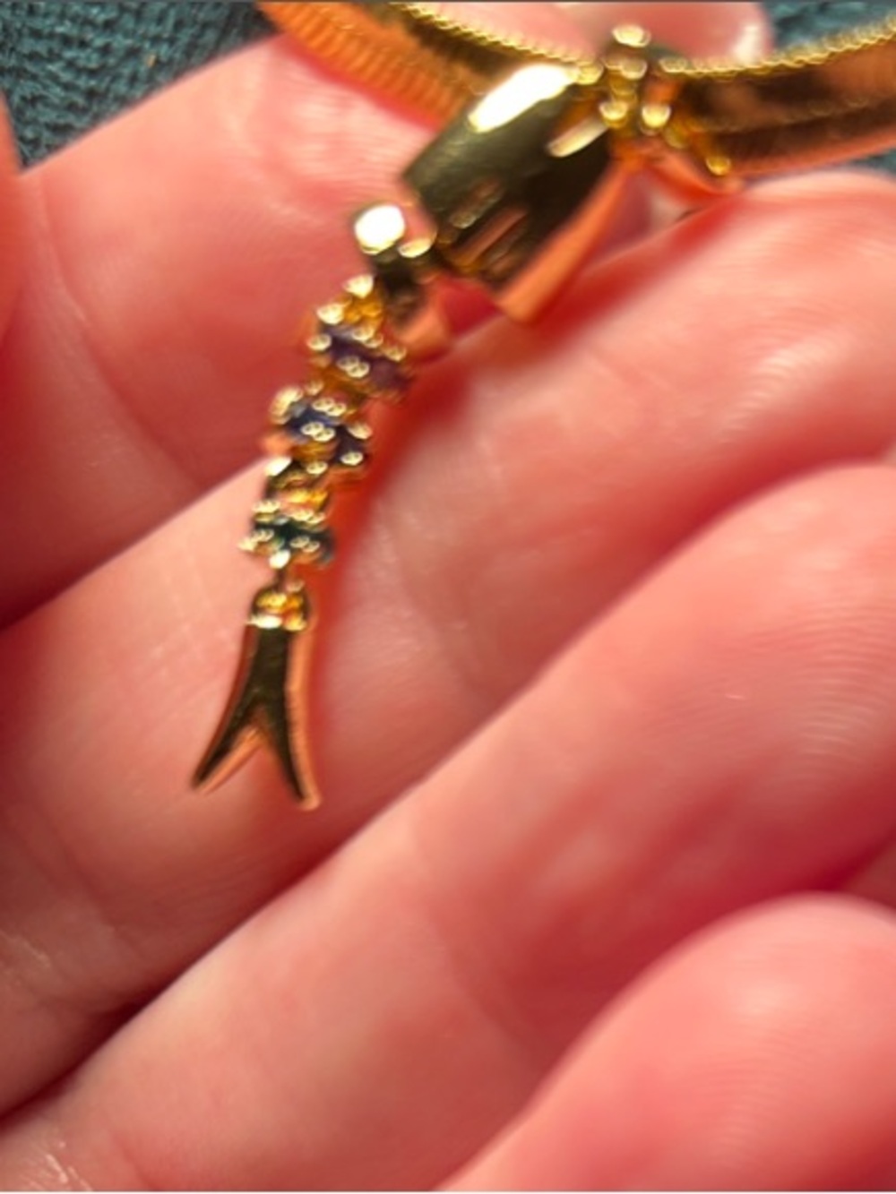 Gold-Tone Fish Pendant Necklace with Multicolored Gem Accents NEW - Picture 6 of 6